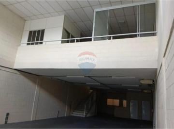 Comercial · 305m² · Galpão / Depósito / Armazém para alugar em Jardim Piazza Di Roma de 305.00m²