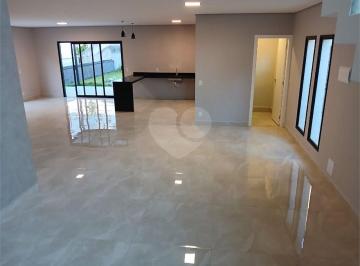 Casa · 202m² · 3 Quartos · 4 Vagas · Casa para venda em Bairro Inválido de 202.00m² com 3 Quartos, 1 Suite e 4 Garagens
