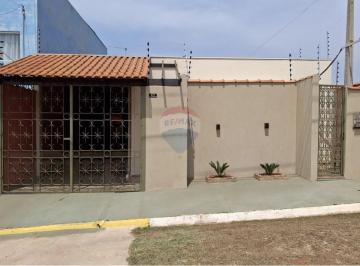 Terreno · 210m² · 3 Quartos · 2 Vagas · Chácara para venda em Centro de 210.00m² com 3 Quartos, 1 Suite e 2 Garagens