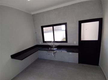 Casa · 86m² · 3 Quartos · 2 Vagas · Casa para venda em Bairro Inválido de 86.00m² com 3 Quartos, 1 Suite e 2 Garagens
