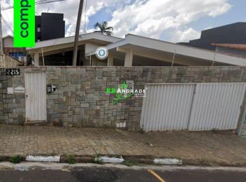 Casa · 245m² · 3 Quartos · 2 Vagas · Casa para venda em Centro de 245.00m² com 3 Quartos, 1 Suite e 2 Garagens