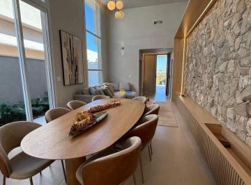 Casa · 197m² · 2 Quartos · 2 Vagas · Casa para venda em Condominio Alphaville de 196.70m² com 2 Quartos, 2 Suites e 2 Garagens