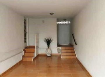 Casa · 157m² · 3 Quartos · 1 Vaga · Casa para venda em Centro de 157.00m² com 3 Quartos e 1 Garagem