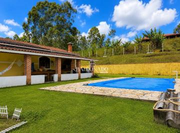 Rural · 2000m² · 3 Quartos · Chácara à Venda em Toledo/MG com 2.000 m² com Piscina, Pomar e Varanda!