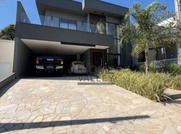 Casa · 223m² · 3 Quartos · 4 Vagas · Casa de Condomínio para venda em Condomínio Residencial Flor Da Serra de 223.00m² com 3 Quartos, 3 S