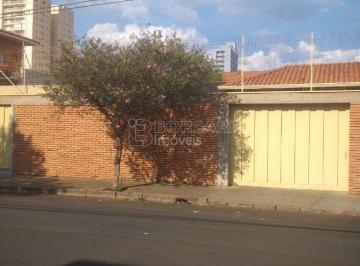 Casa · 361m² · 3 Quartos · 4 Vagas · Casa para venda e aluguel em Centro de 361.00m² com 3 Quartos, 1 Suite e 4 Garagens