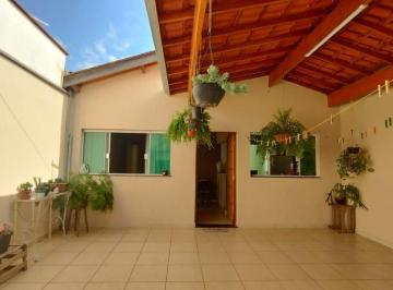 Casa · 60m² · 3 Quartos · 2 Vagas · Casa para alugar em Jardim Astúrias I de 60.00m² com 3 Quartos, 1 Suite e 2 Garagens