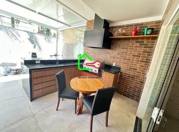 Casa · 253m² · 3 Quartos · 2 Vagas · Casa de Condomínio para venda em Apaga Fogo de 253.00m² com 3 Quartos, 3 Suites e 2 Garagens