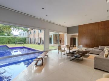 a45b312e-165f-4392-b910-49a3195e27da · Confortável casa para venda em Chácara Santo Antônio (Zona Sul) com 4 quartos, sendo 3 suítes, 552m²