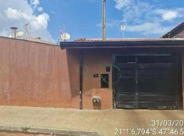 c752cf32d7996446bf04452847414192c2a5ece2 · Casa com 2 dorm à venda, 70 m² por R$ 125.884,66 - Jardim Cesar Capato - Jardinópolis/SP