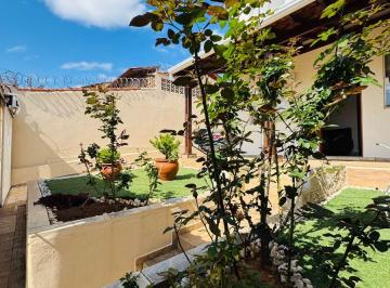 Casa de 4 quartos, Varginha · Casa para venda com 04 Quartos em Varginha, Minas Gerais.