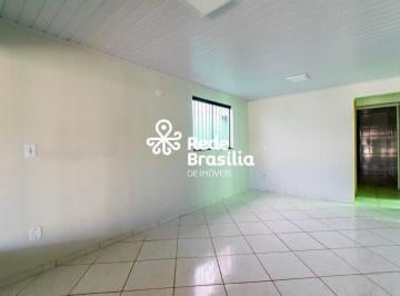 Casa · 200m² · 3 Quartos · QE 26 | Casa Espaçosa com 3 Quartos e Suíte | Guará