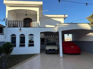 d78bf07f75c1d01afa08f7bed53b6a979f715be9 · Sobrado frontal com 3 quartos sendo 1 suíte, sacada, 6 vagas à venda, 200 m² por R$ 700.000 - Parque
