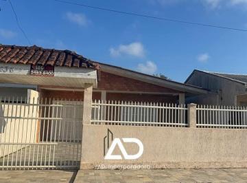 Casa · 165m² · 3 Quartos · Casa com 3 Quartos e Piscina em Matinhos