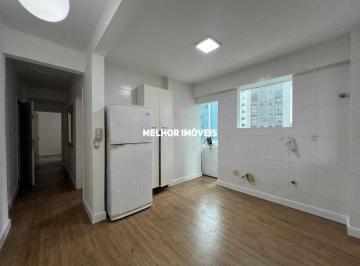 Apartamento · 81m² · 2 Quartos · Locação Anual Frente Mar, mobiliado com 2 dormitórios sendo 1 Suíte, sem vaga de garagem