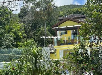 Casa · 350m² · 3 Quartos · 3 Vagas · Casa á venda com 3 suítes á venda localizada na Praia de Taquaras em Balneário Camboriú.