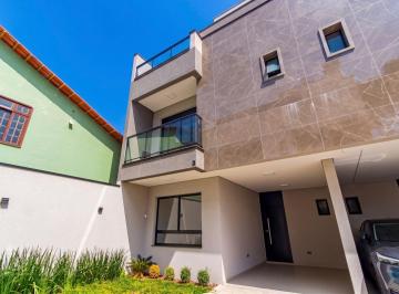 Casa de 4 quartos, Curitiba · Sobrado Triplex Interno com 3 Suítes, Terraço e Quintal no Jardim das Américas