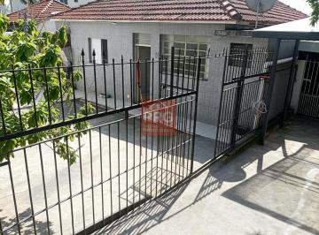 Grade e portão que dúvida as casas · Aluguel de Casa em Vila Prel, São Paulo-SP: 2 quartos, 1 sala, 2 banheiros, 2 vagas de garagem e 70m