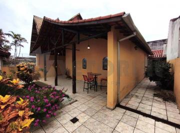 Casa en Venda de 3 quartos Praia das Palmeiras · Casa de 266 m² com 3 quartos à venda em Praia das Palmeiras