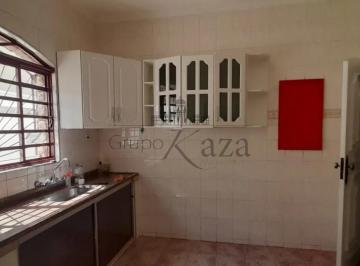 Comercial · 450m² · 1 Quarto · 3 Vagas · Oportunidade - Casa Comercial - Vila Ema - 330m² - Estuda Permuta.