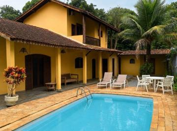Casa de 3 quartos, São Sebastião · Casa à Venda em Boiçucanga com Piscina, 3 Quartos e Próxima à Praia