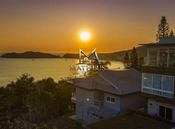 Casa de 3 quartos, Bombinhas · Casa com Vista Incrível para o Mar à Venda em Bombinhas/SC