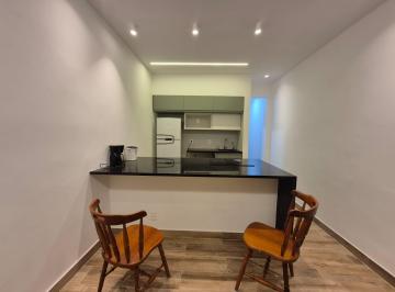 Apartamento · 43m² · 1 Quarto · Excelente apartamento 1 quarto e sala reformado para aluguel em Botafogo