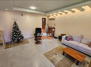 Casa · 250m² · 7 Quartos · 3 Vagas · Página 1 Imóveis anuncia ampla casa com piscina para venda e aluguel no bairro Rio Branco, em Canoas