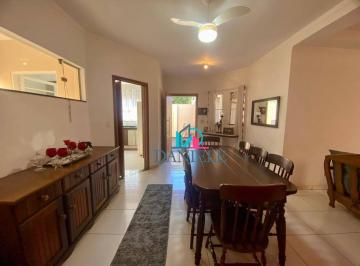 Casa · 254m² · 5 Quartos · 3 Vagas · Casa para venda em Jardim Universal de 254.00m² com 5 Quartos, 3 Suites e 3 Garagens