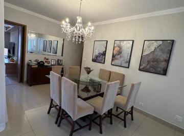 0f25cc7db4d14e5d9499122d2e55fa51.jpg · Apartamento para Venda em Uberlândia/MG - 3 Dorm. 174 m2 Área Útil