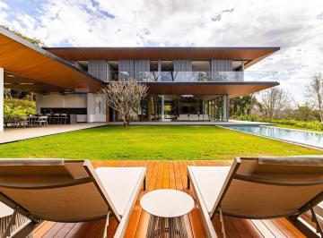 Casa · 1000m² · 5 Quartos · 9 Vagas · Quinta da Baroneza | Uma residência onde arquitetura, natureza e exclusividade se encontram
