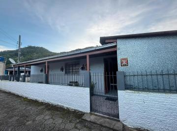 Apartamento · 85m² · 3 Quartos · 2 Vagas · Excelente casa com 3 Quartos com garagem e Churrasqueira em Potecas