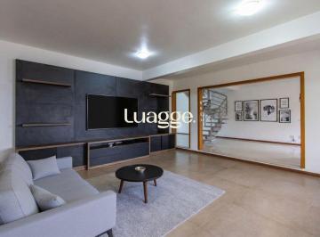 Casa · 183m² · 4 Quartos · 2 Vagas · Excelente casa de alto padrão em condomínio fechado, com 4 dormitórios, suíte e