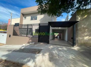 Casa · 220m² · 4 Quartos · 2 Vagas · LOCAÇÃO | Sobrado, com 4 dormitórios em Jardim Montreal, Maringá