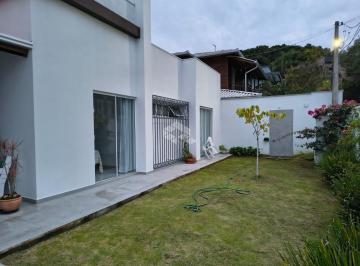 Casa · 130m² · 4 Quartos · 2 Vagas · Casa com 4 Suítes a 300m do Mar