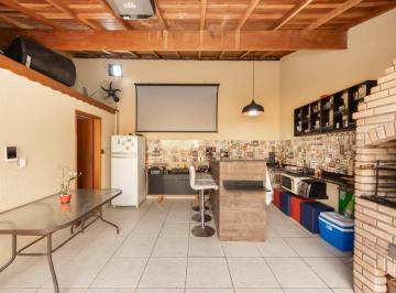 0d80a642-97a3-40f0-b6cc-6a980363de18 · Excelente casa para venda em Jardim Virginia Bianca com 4 quartos, sendo 4 suítes, 250m²
