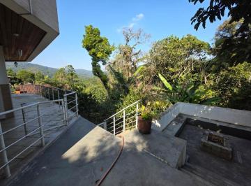 6b3ea4f8-7e85-4884-a8cd-4c9eef49f1d3 · Excelente casa em condomínio para venda com 4 quartos, sendo 2 suítes, 251m²