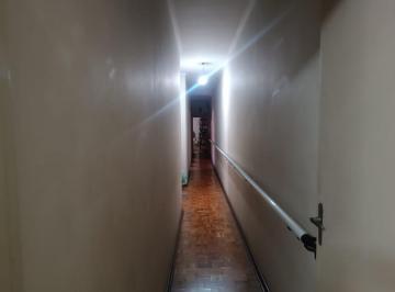 dec88300-fe61-4e98-97e9-8c96753a86b5 · Agradável casa para venda em Vila Nivi com 4 quartos, sendo 1 suíte, 170m²