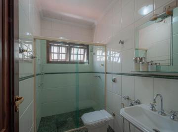 wc_suite_1_v1.jpeg · Agradável sobrado para venda em Tremembé com 4 quartos, sendo 2 suítes, 236m²