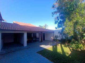 11786f3d-5fd8-4f93-bdf1-138c5baaaf90 · Casa para venda em Horto Florestal com 4 quartos, sendo 2 suítes, 156m²