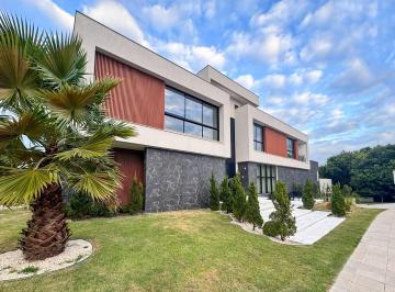 Casa · 619m² · 5 Quartos · 13 Vagas · Casa com 5 suítes à venda, 619 m² por R$ 6.500.000 - Boulevard Lagoa - Serra/ES