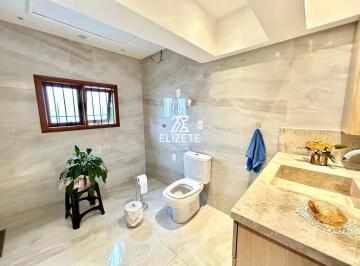 Casa · 116m² · 3 Quartos · 2 Vagas · Casa à venda em Petrópolis, Novo Hamburgo - Churrasqueira, Mezanino e Varanda!