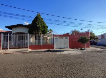 Casa · 244m² · 2 Quartos · 3 Vagas · Casa para venda em Parque Aeroporto de 244.20m² com 2 Quartos, 1 Suite e 3 Garagens