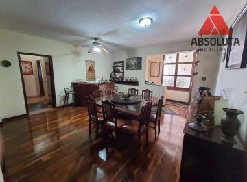 Casa · 240m² · 3 Quartos · 2 Vagas · Casa para venda em Centro de 240.00m² com 3 Quartos, 2 Suites e 2 Garagens