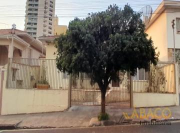 Casa · 161m² · 3 Quartos · 2 Vagas · Casa para alugar em Centro de 161.00m² com 3 Quartos, 1 Suite e 2 Garagens