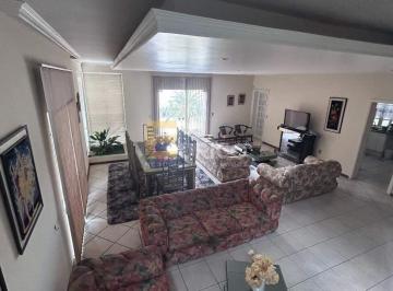 Casa · 304m² · 3 Quartos · Casa para venda em Jardim Samambaia de 304.00m² com 3 Quartos e 1 Suite