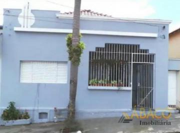 Casa · 110m² · 3 Quartos · Casa para alugar em Centro de 110.00m² com 3 Quartos e 1 Suite