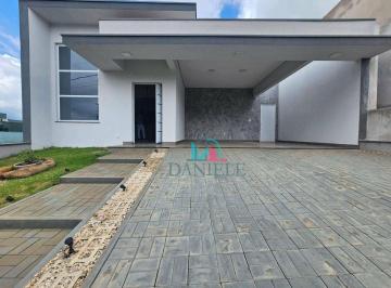 Casa · 133m² · 3 Quartos · 4 Vagas · Casa de Condomínio para venda em Parque Laranjeiras de 133.00m² com 3 Quartos, 1 Suite e 4 Garagens