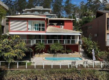 Casa · 360m² · 4 Quartos · 2 Vagas · Casa de Condomínio para venda e aluguel em Centro de 360.00m² com 4 Quartos, 3 Suites e 2 Garagens