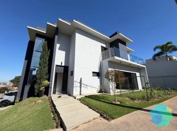 Casa · 261m² · 3 Quartos · Casa de Condomínio para venda e aluguel em Residencial Central Parque de 261.00m² com 3 Quartos e 1 